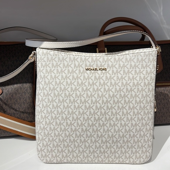 Michael Kors Jet Set Travel Large Messenger Crossbody Bag Light Cream Multi - Picture 13 of 16